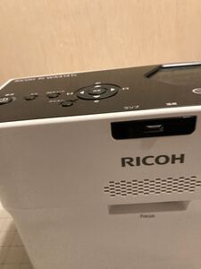  短焦点プロジェクター　RICOH リコー　WX4141n