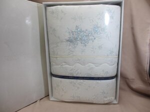 PURE WHITE 花柄 シルク混 肌布団 140×190 未使用品