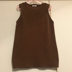 moussy マウジー ニット トップス ノースリーブ ベスト オーバーサイズ サマーニット 未使用に近い 美品