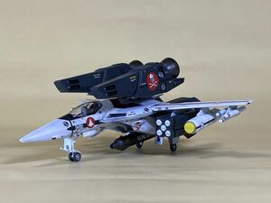 完成品 ハセガワ製 1/72 VF-1A スーパーバルキリー スカル小隊 一条輝機 「超時空要塞マクロス 愛・おぼえていますか」 送料込み