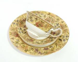 □　WEDGWOOD　FLORAL TAPESTRY　ウェッジウッド　フローラルタペストリー　カップ＆ソーサー　プレート　3点セット　中古　保管品　③