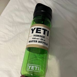 YETI YONDER イエティ ヨンダー ウォーターボトル 水筒 750ml 25oz 日本未発売 グリーン　新品 イエティー 飲み物入れ 