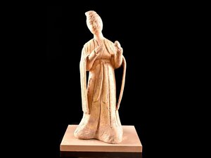 【雲】某名家委託品 唐時代 黄釉薬人物俑 婦人俑 高さ26cm 台付 古美術品(楽器笛旧家蔵出)AY1609 OTeihhf