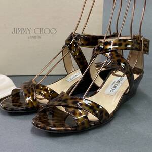 5a10 《美品》 JIMMY CHOO ジミーチュウ レオパードプリント エナメルサンダル 37 1/2 パテントレザー イタリア製 ゴールド シューズ