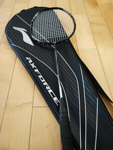 (中古美品)AXFORCE70 LI-NING リーニン バドミントンラケット 5UG6