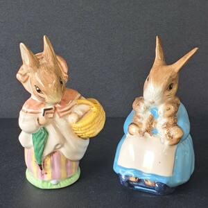 E5294 BEATRIX POTTER 陶器 置物 ピーターラビット Mrs.Rabbit & Bunnies Mrs.Rabbit Royal Doulton England 2個セット