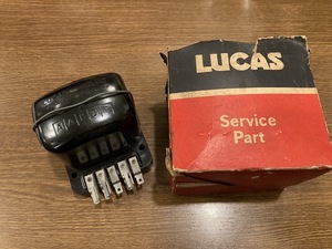 　BMC　希少品　LUCAS ダイナモコントロールBOX 当時物ベークライト製　ミニクーパー　英国車