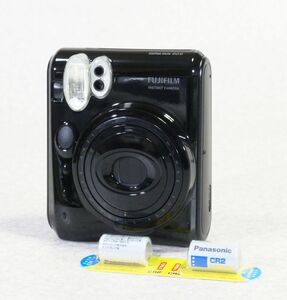 美品 フジフィルム FUJIFILM instax mini 50S CR2 2個付き インスタントカメラ