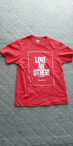 ユニクロ　UNIQLO　UT　i am other Tシャツ　Sサイズ　赤　レッド　ファレル・ウィリアムス　美品　状態良好