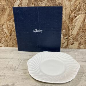 エインズレイ　プレート皿　ホワイト　洋食器　プレート　Aynsley ファインボーンチャイナ　佐川急便対応のみ