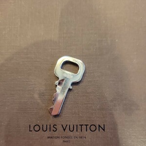 美品 Louis Vuitton パドロック カデナ 南京錠 ルイヴィトン 鍵 シルバー　番号　432　送料63円～