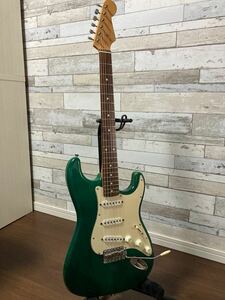 ストラトキャスター Stratocaster Fender Japan コンポーネント？