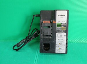 Z-1746■National　ナショナル　充電器　EZ0L80　中古　動作品