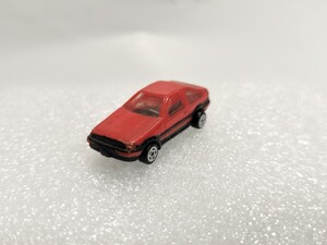 カプセルトミカ　トヨタ スプリンター トレノ　AE86　赤色　プラ製　ミニカー　TOMY　トミー　YUJIN　ユージン