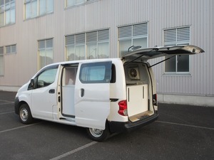 出た! 丈夫なタフな キッチンカー 移動販売車!! NV200ベース AT 2層シンクタンク有元東京都保健所許可車両 テキ屋 たこ焼き ベビーカステラ