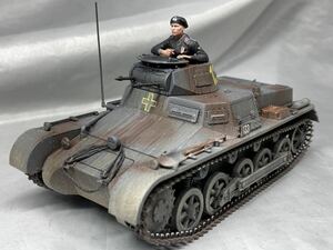 アカデミー 1/35 ドイツ 1号戦車B型 Panzerkampfwagen I 完成品