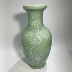 中国美術 中國景徳鎮製款 青磁 色絵梅花花鳥紋花瓶 高さ36cm 景徳鎮窯 中国古玩