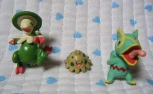 タカラトミー　TOMY　ポケットモンスター 立体ポケモン図鑑　第８集　フィギュア ３体 【キノココ・キノガッサ・カクレオン】 　＠初期製品