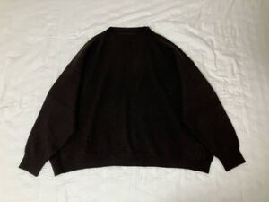 【送料無料】ARTS&SCIENCE アーツ＆サイエンス｜Side panel big sweater　セーター（ダークブラウン）