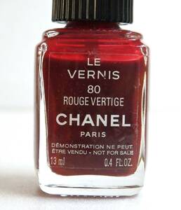 ◆CHANEL ネイルエナメル　ヴェルニ/ROUGE VERTIGE 80/￥4,620　USED ◆