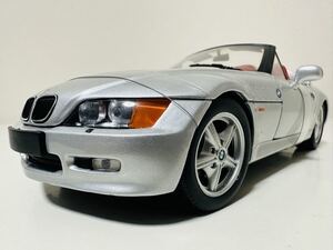 UTmodels/BMW Z3 RoadSterロードスター 1/18 絶版