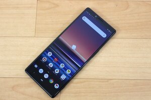 △現状品△ Xperia 1 64GB Black SO-03L SONY/docomo：○ SIMロック 本体のみ 簡易チェック 初期化済 傷み Android 11 (2746498)