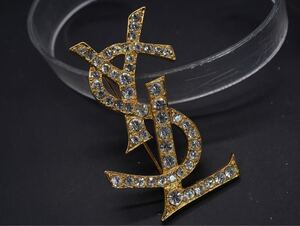 【1049】YVES SAINT LAURENT イヴサンローラン YSL ロゴ ラインストーン ブローチ ブランド アクセサリー TIA