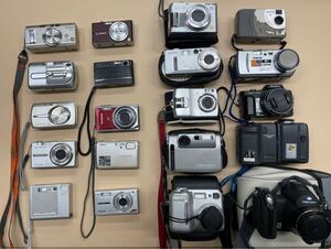 （23）20個 デジタルカメラまとめ売り SONY NIKON LUMIX FUJIFILM CASIO OLYMPUS など ジャンク 現状品 動作未確認 