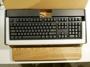 〈パームレスト付属〉東プレ REALFORCE R2 PFU Limited Edition R2SA-US4-BK〈英語配列・テンキー付き・APC機能搭載〉