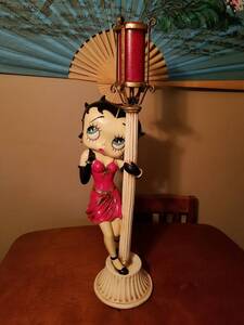 ベティちゃん　ベティ　ベティ・ブープ　Betty Boop 限定　レア　入手困難 フィギュア　人形　希少 ランプ　街灯