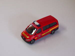 herpa ヘルパ 1/87　Mercedes-Benz Vito Bus