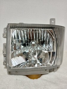 美品 いすゞ　ギガ　エルフ　フォワード　純正　HID ヘッドライト左（助手席側)　バラスト付き　 24V　打印5 KOITO110-21872　点灯確認済み