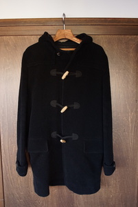 A.P.C. HOMMEのダッフルコート。黒。Sサイズ