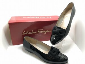 キングラム[05]SalvatoreFerragamo[フェラガモ]リボン ローヒールパンプス LALY 5.5B(23cm) ブラック エナメル ローファー【送料無料】9262