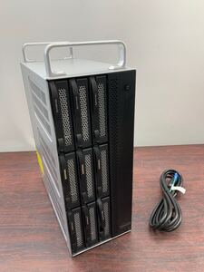 X295) TerraMaster D8 Thunderbolt3 D8-332 8ベイ プロフェッショナルグレードRAID (HDD なし) 通電確認　(乙1）