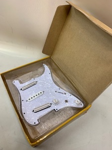 u43083 ( Oripure)Strat Pickguard with Alnico 3Pickup ストラト用サーキット中古