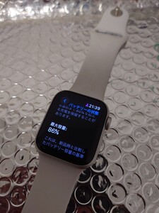  Apple Watch SE2 40mm GPS スターライトアルミニウムケース スターライトスポーツバンド A2722 