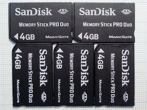 ★SanDisk メモリースティック PRODuo ４GB ５枚 中古★送料８５円・１８５円