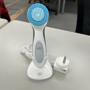 L120-H29-483 NUSKIN ニュースキン ルミスパ 洗顔 美顔器 毛穴スキンケア 充電器付き 通電確認済み