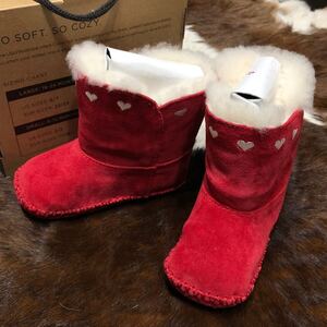 新品 正規品 UGG（アグ）I HEART UGG ベビー/ ムートン ショートブーツ ボア （サイズ12-18ヶ月）RED/赤/クリスマス・ホリデーコレクション