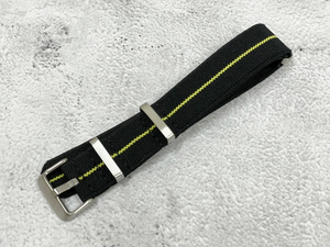 送料無料 22mm NATO 腕時計ベルト 伸縮素材 ファブリック ストラップ カラー：ブラック/イエロー ナイロン ゴムバンド TF02