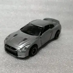 トミカ NISSAN スカイラインGT-R