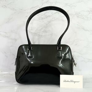 サルヴァトーレフェラガモ Ferragamo ハンドバッグ レザー エナメル 黒 自00255