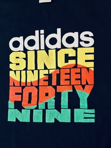 T-M-79【セール!!】★USA古着★adidas ロゴ プリントTシャツ アディダス ラスタカラー★ヘビーコットン 黒★Mサイズ★送料\230