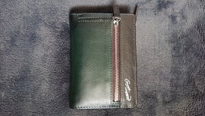 CROCODILE クロコダイル 小銭入れ付き二つ折財布 ファスナーポケットあり 状態良好 送料無料 紳士用品