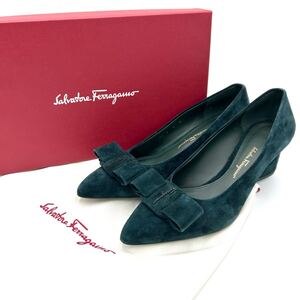 ■ 未使用!! 付属品完備 イタリア製 高級婦人靴 Salvatore Ferragamo フェラガモ 本革 スエード ヴァラリボン ヒール パンプス 6.5D 23.5cm