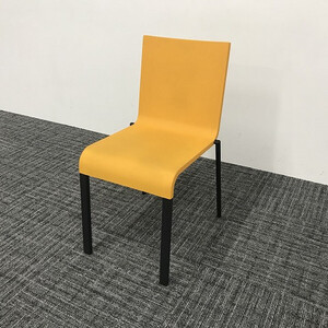 スタッキングチェア 肘無 .03 44042700 Vitra ヴィトラ 中古 IS-867961B