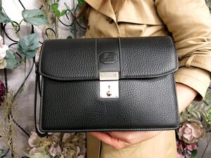 ●超美品●BURBERRY バーバリー●内ノバチェック●ロゴ型押し●カーフ レザー 本革●セカンド クラッチ バッグ●黒●SV金具●Js52221