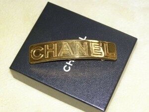 ☆送料無料☆CHANEL　シャネル　CHANELロゴ　ゴールドバレッタ　9.2cm（USED)