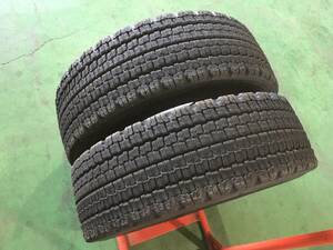 x211-4-2 ☆235/70R17.5 BS W970 中古2本♪ 2022年製 ブリヂストン スタッドレスタイヤ トレーラー台車用に♪ k70